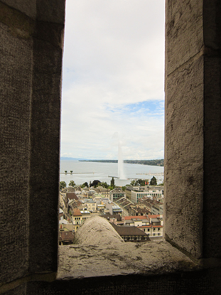 Images from the top of the Cathedrale de St−Pierre